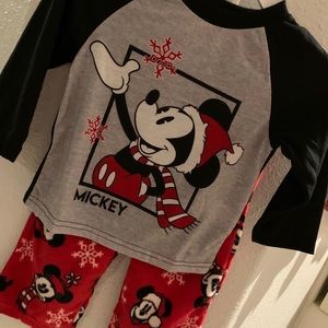 Disney Mickey Unisex Pajama Set ❤️🖤🎅